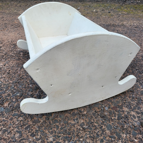 Vtg Wooden Baby Doll Cradle~painted white - Picture 5 of 5